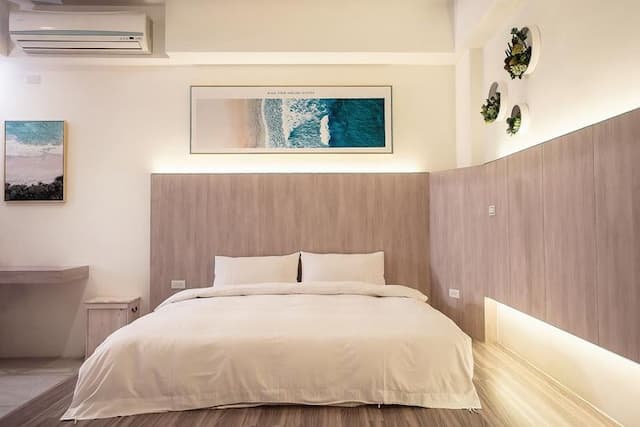 Man Man Band-Minimalist Double Room-6