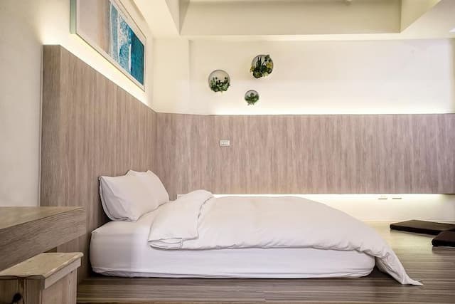 Man Man Band-Minimalist Double Room-4