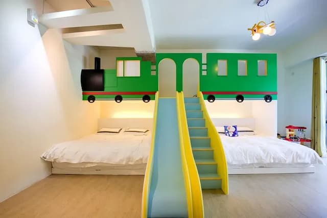 칭만통멍 홈스테이 (Qing Man Tong Meng Homestay)-Train slide six person room-15