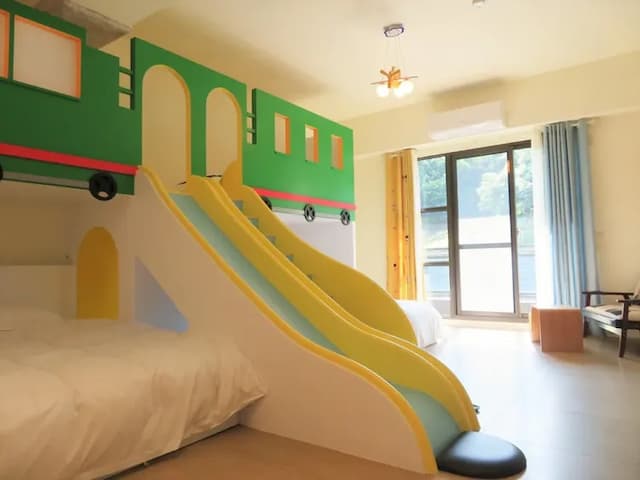 칭만통멍 홈스테이 (Qing Man Tong Meng Homestay)-Train slide six person room-8