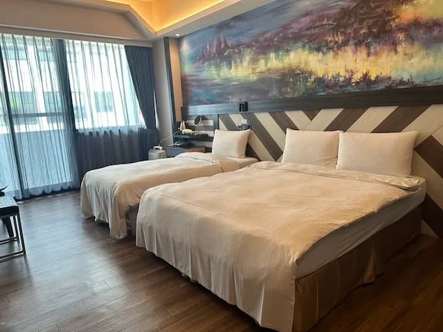 薇風精品商務旅館 (站前館)-精緻三人房-2