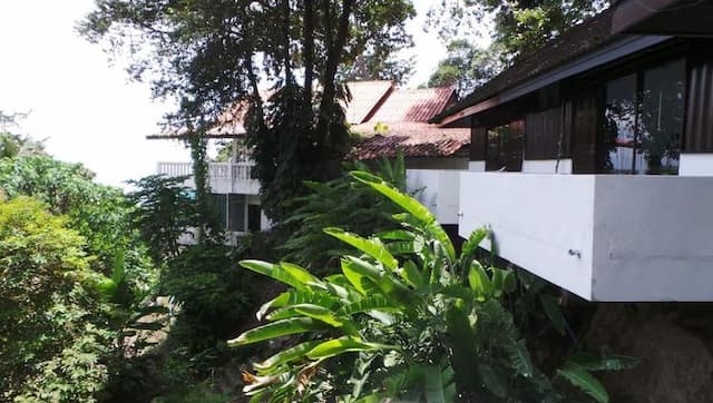 On The Hill Karon Resort-Deluxe Garden View Room-7