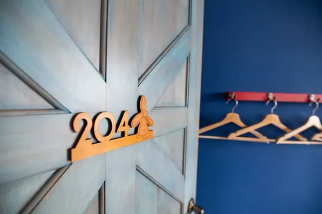 Say Yeah Inn-204 Enjoy the blue quadruple room-1