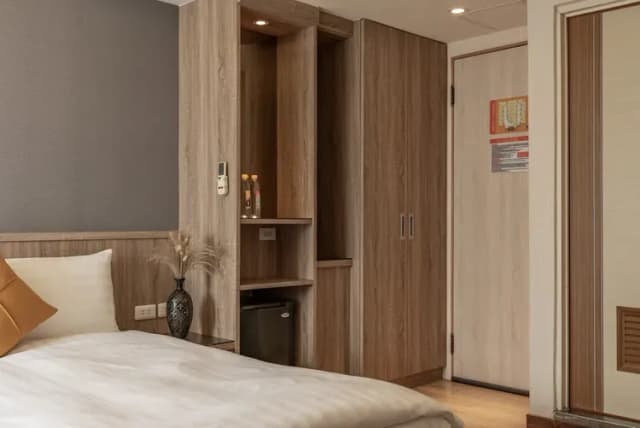 標準四人房（每間裝潢風格不同）