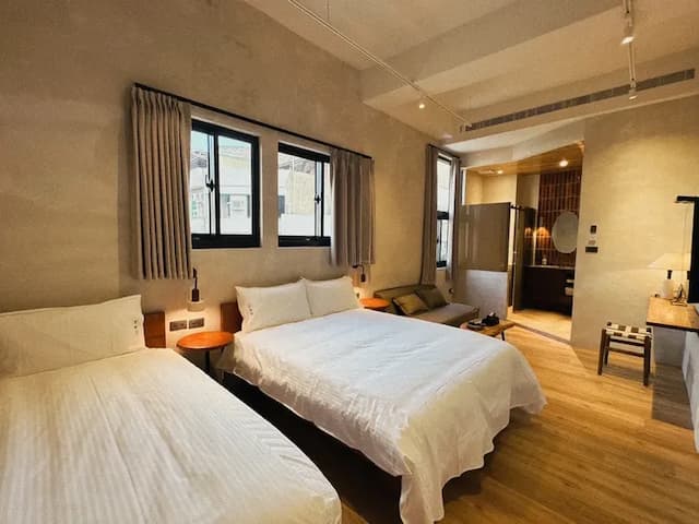 Spring Stay Inn-Deluxe Triple Room-11