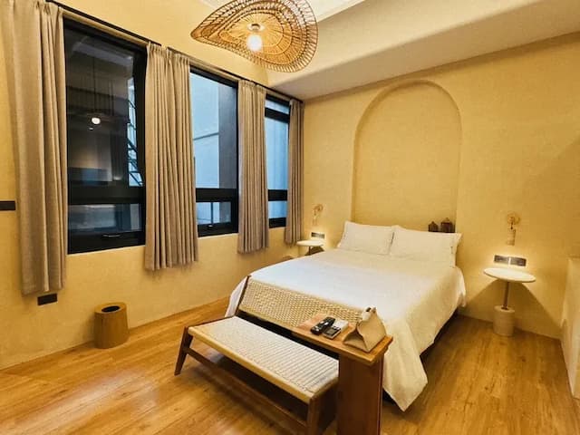 Spring Stay Inn-Deluxe Double Room (Bathtub)-1