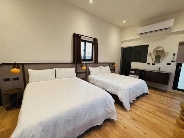 Spring Stay Inn-Deluxe Quadruple Room (Mahjong)-2