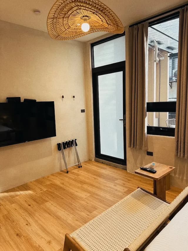 Spring Stay Inn-Deluxe Double Room (Terrace)-4