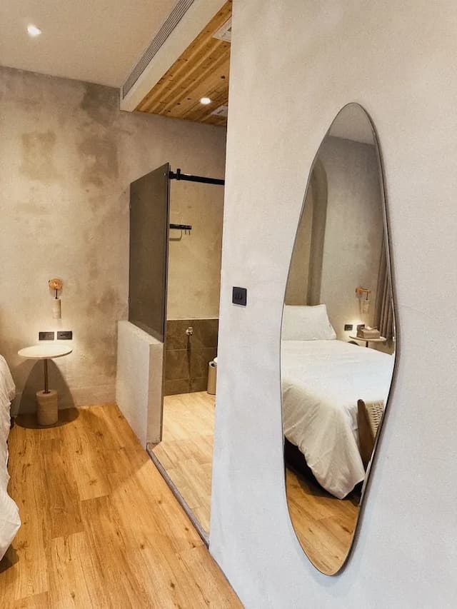 Spring Stay Inn-Deluxe Double Room (Terrace)-3