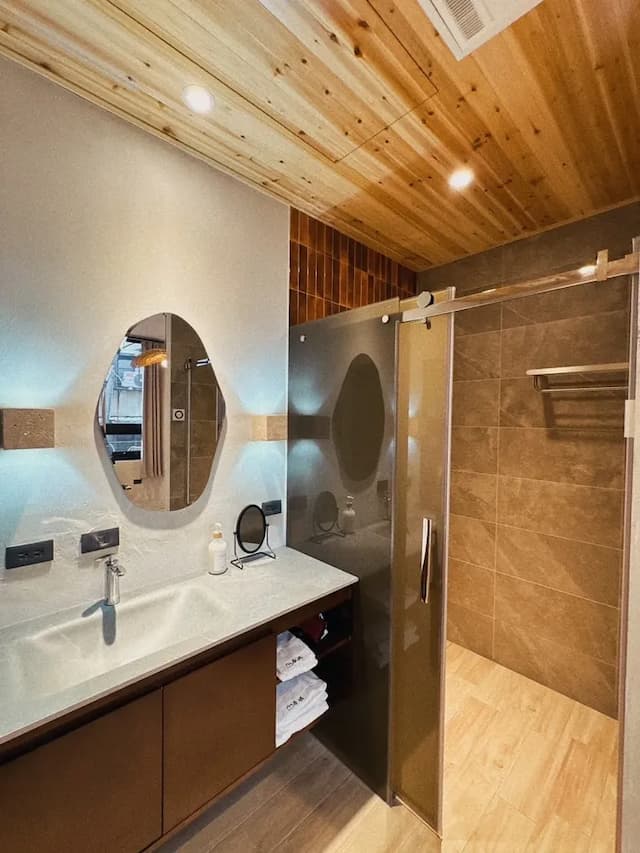 Spring Stay Inn-Deluxe Double Room (Terrace)-6