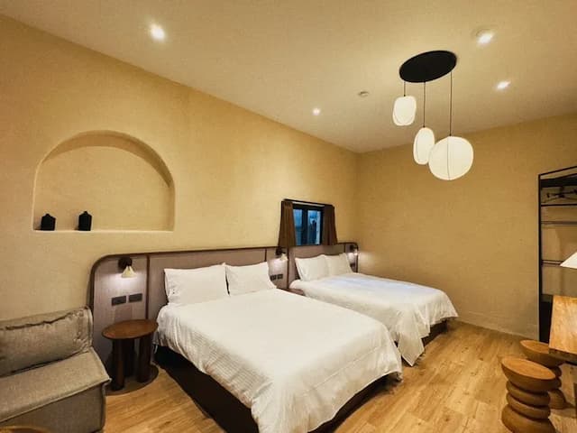 Spring Stay Inn-9-person package-7