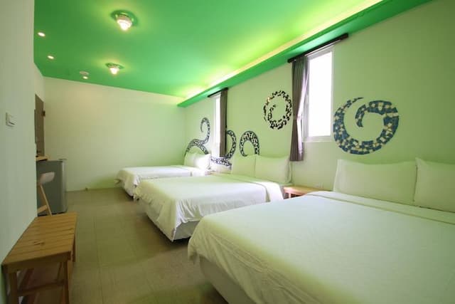 墾丁自遊行｜免費停車、洗烘衣設備-306六人房-1