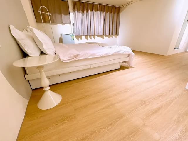 Homiday-Have a good sleep ~ Double Suite 301. 2 minutes walk to Guoguang Passenger Transport Puli Station. Newly decorated self-check-in-7
