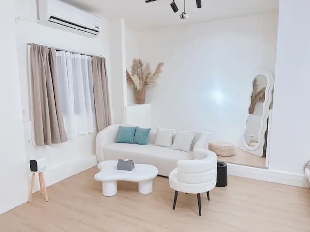 Homiday-Have a good sleep ~ Suite 303 for four people ~ Two minutes' walk from Puli Guoguang Bus Terminal. It is very convenient to take a bus to Cingjing Farm and Sun Moon Lake. Self-service check-in-10