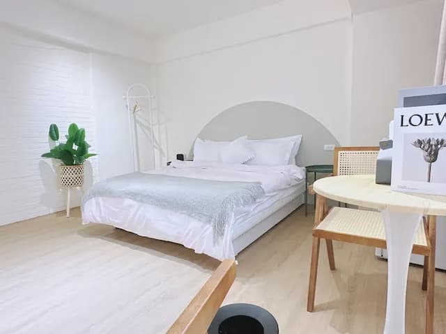 Homiday-Have a good sleep ~ Double Suite 201 ~ 2 minutes walk to Puli Main Station. New decoration. Self-service check-in. Ins style-4