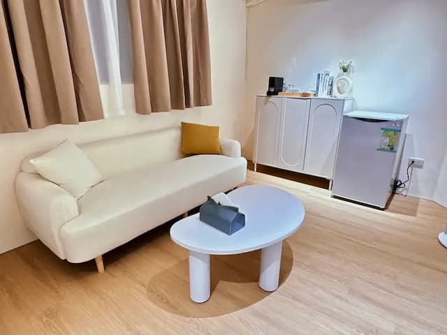 Homiday-Have a good sleep ~ Double suite 202. Newly decorated. Self-service check-in. Two minutes walk to Puli Station-3