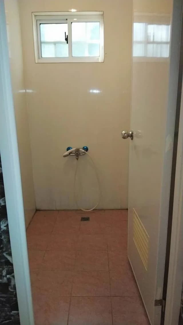 房內獨立乾濕分離衛浴