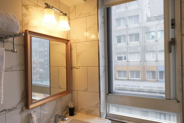 漫映旅舍-豪華雙人房-10