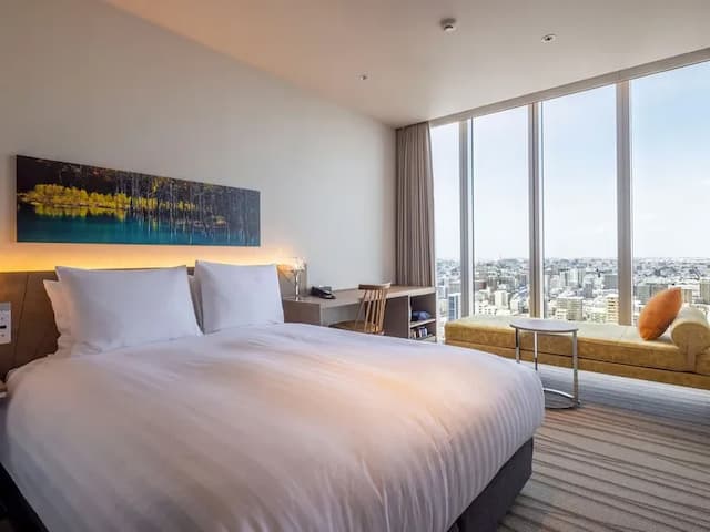 【クイーン】24平米／広々とした160cm幅のクイーンベッドが快適な睡眠をお約束いたします