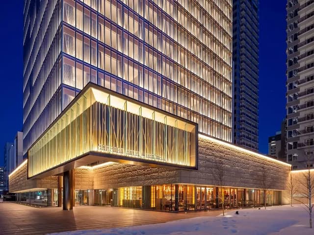 【外観】ブランド最高峰の新ランドマークホテル、札幌駅北口に誕生。札幌市街地で最大級の605室