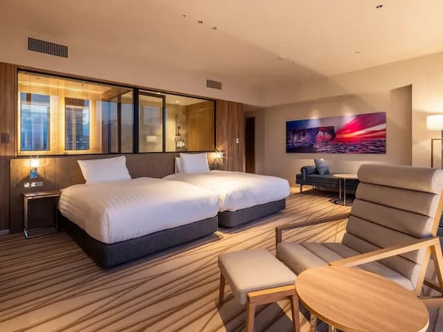 【スイート】52平米／6室限定の高層階スイート。旅の疲れを癒す眺望をお愉しみいただけます