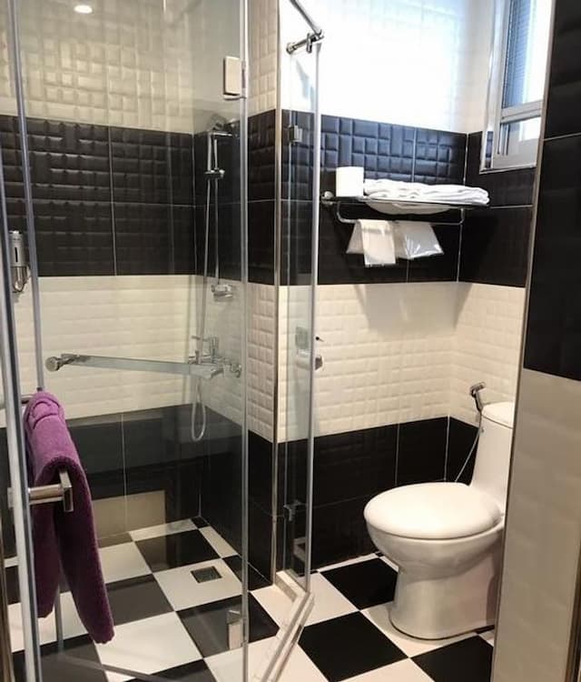 郡象商旅｜提供特約停車場券、緊鄰海安路/河樂廣場-標準雙人房-5