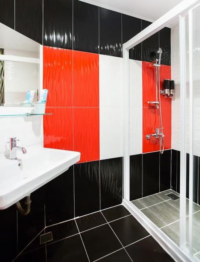 郡象商旅｜提供特約停車場券、緊鄰海安路/河樂廣場-標準雙人房-4