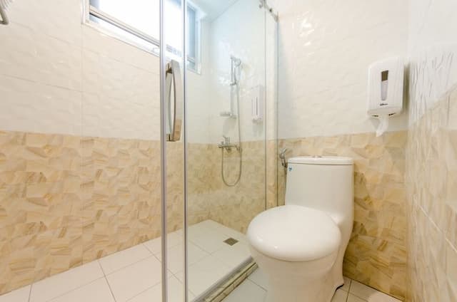 郡象商旅｜提供特約停車場券、緊鄰海安路/河樂廣場-豪華四人房-3