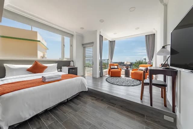 Sunset Mu Style Inn-Double Room with Balcony and Sea View-1