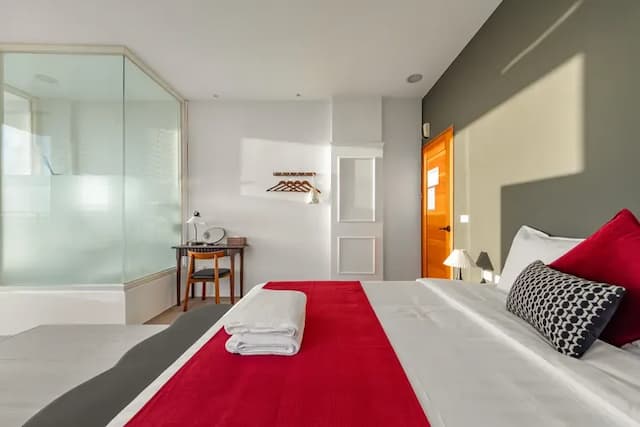 Sunset Mu Style Inn-Superior Double Room with Balcony and Sea View-1