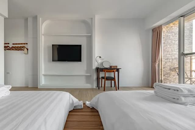 Sunset Mu Style Inn-Family Suite with Balcony-4