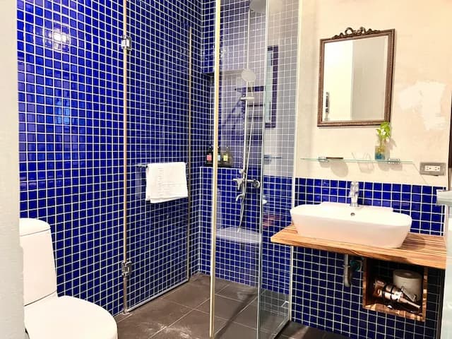 Hour roots-Style Double Room-5