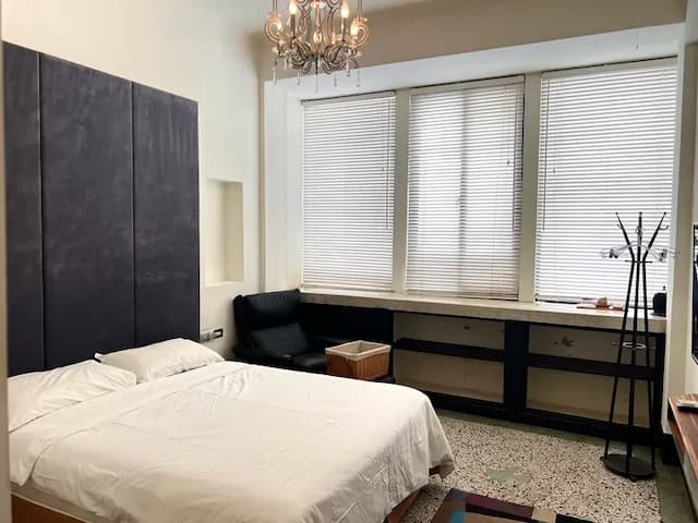 Hour roots-Style Double Room-9