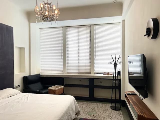 Hour roots-Style Double Room-8