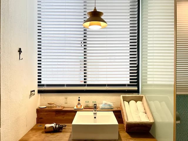 Hour roots-Design Double Room-5