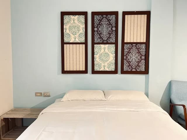 Hour roots-Design Double Room-2