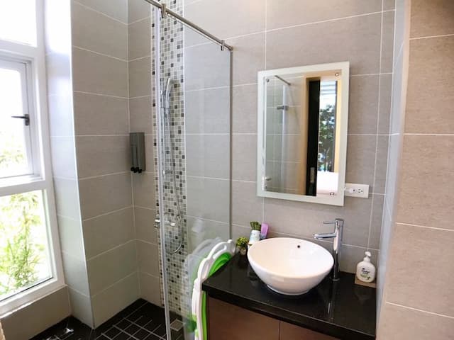 麗筑藝術親子民宿 | 公主馬車兒童床、溜滑梯-溫馨貴族雙人房-3