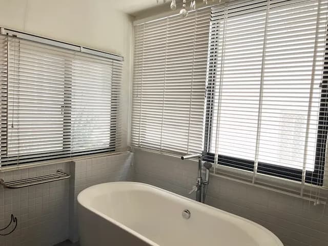 Hour roots-Family Quadruple Room-4