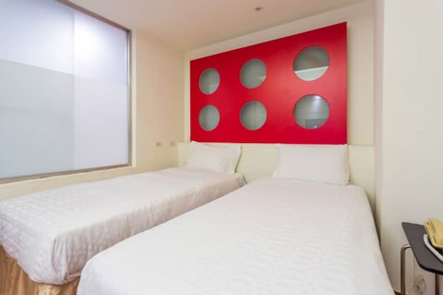 新崛江商旅-商務雙床房-2