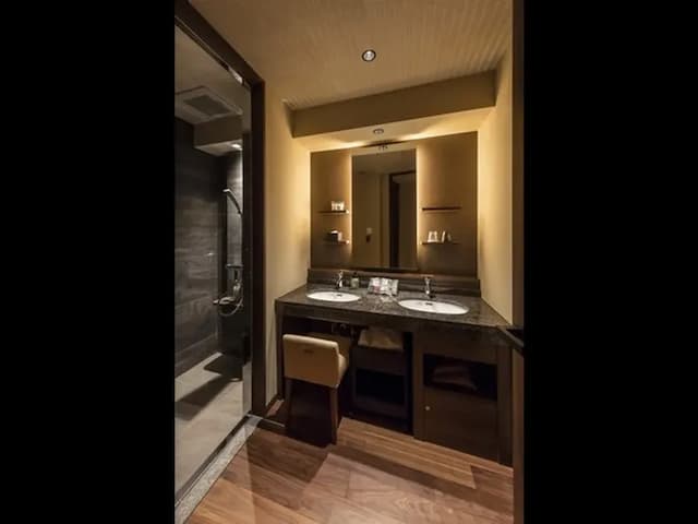 ユニバーサルテラス　トイレ