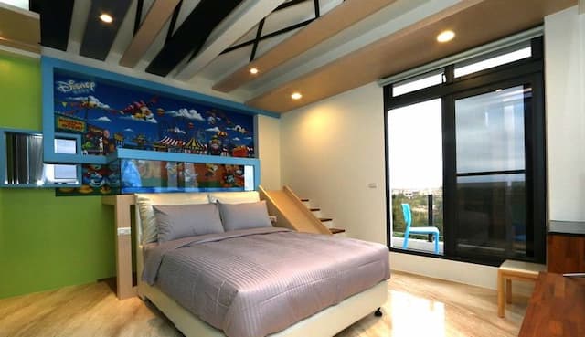 麗筑藝術親子民宿 | 公主馬車兒童床、溜滑梯-歡樂米奇親子房-1