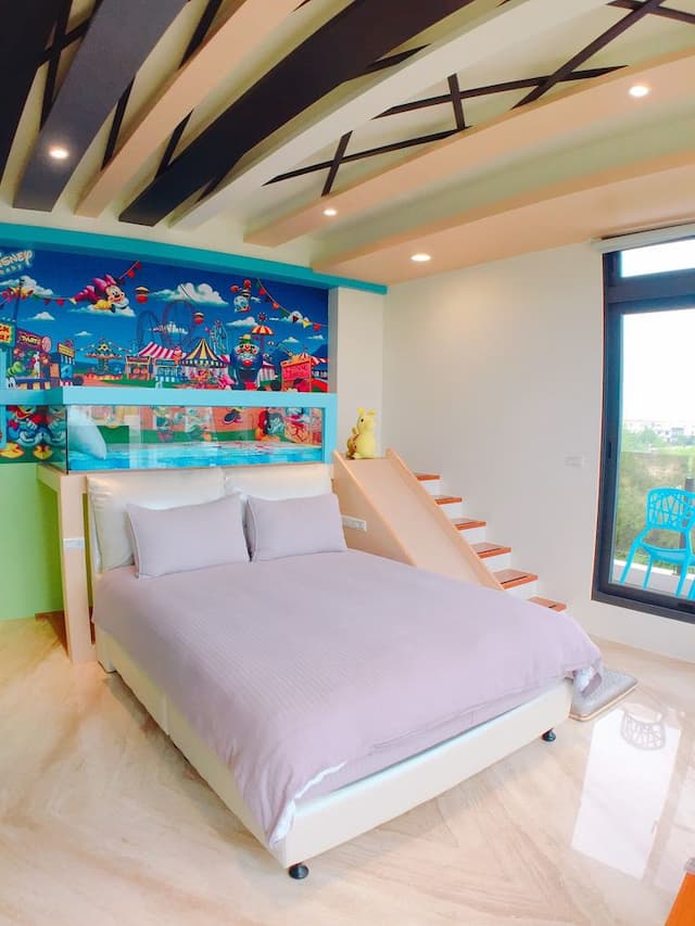 麗筑藝術親子民宿 | 公主馬車兒童床、溜滑梯-歡樂米奇親子房-5