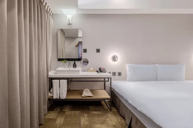 橙居台中-橙青客房一大床-隨機安排無法指定房型-7