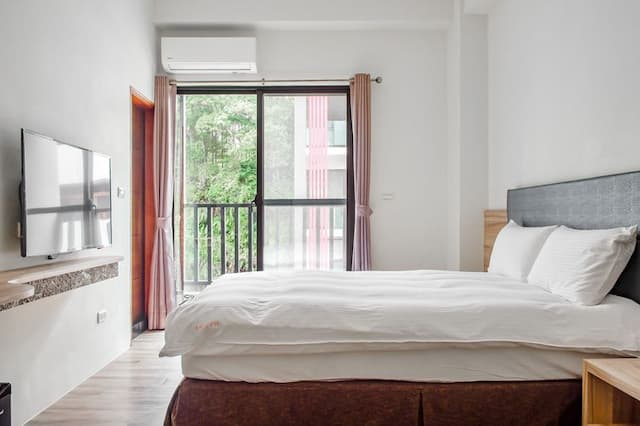 I love you in Sun Moon Lake-Deluxe Double Room with Balcony  with Street Vew-206.306.503-6