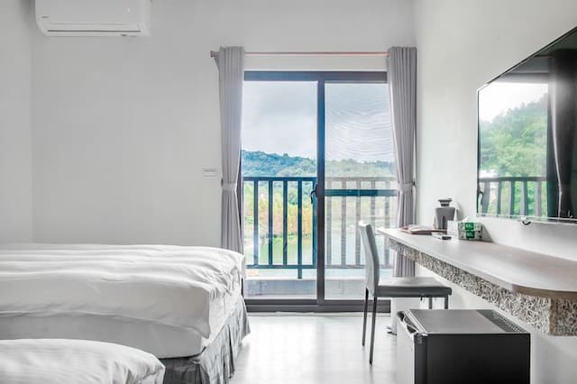 I love you in Sun Moon Lake-Quadruple Room with Lake View-201.202.301.302.501.502-8