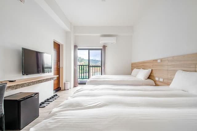 I love you in Sun Moon Lake-Quadruple Room with Lake View-201.202.301.302.501.502-5