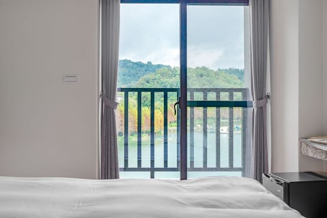 I love you in Sun Moon Lake-Lake View Family Room-7