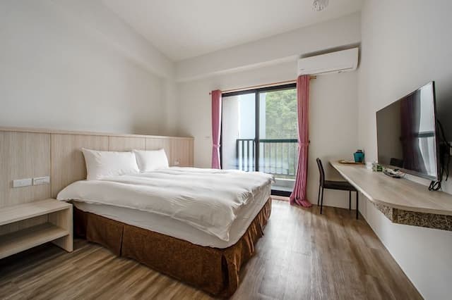 I love you in Sun Moon Lake-Lake View Family Room-1