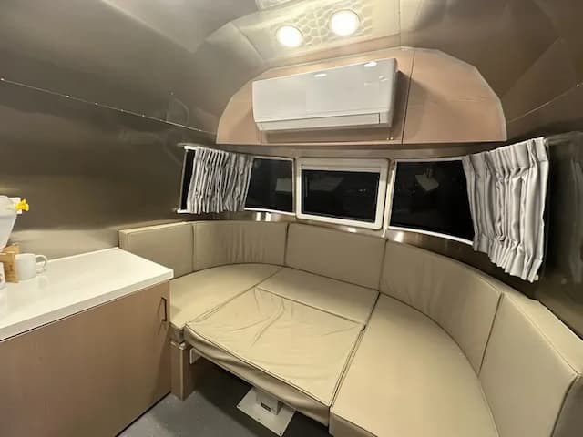 童露人露營區 | 豪華一泊一食再贈下午茶加獨立衛浴-【懶人露營】露營車（童趣號）-6