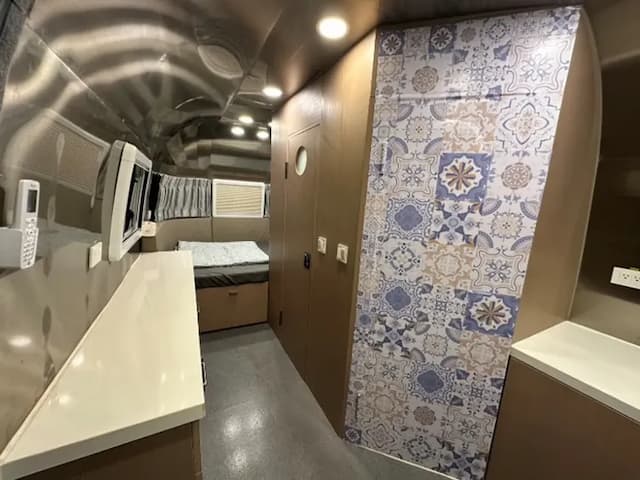 童露人露營區 | 豪華一泊一食再贈下午茶加獨立衛浴-【懶人露營】露營車（童趣號）-4